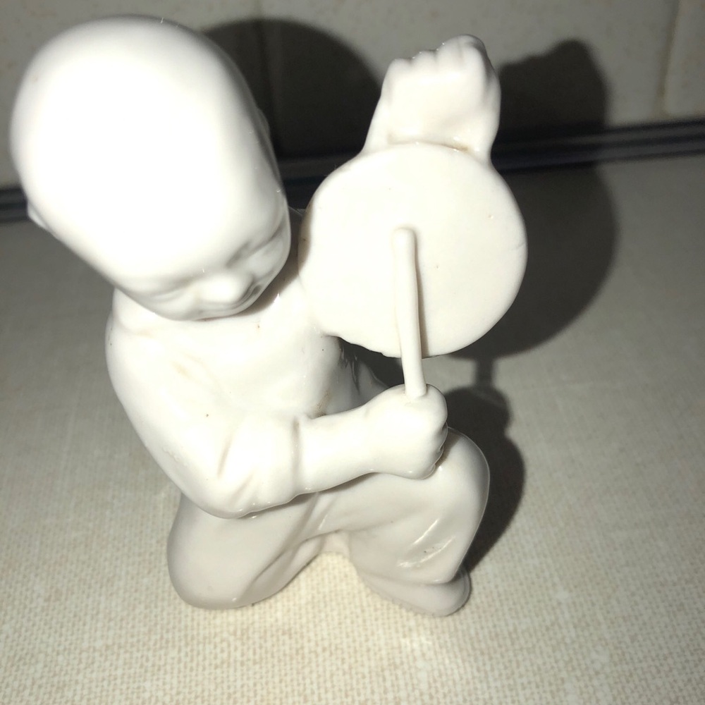 Vintage Chinese‎ Cultural Sculpture Figurine Drummer Boy